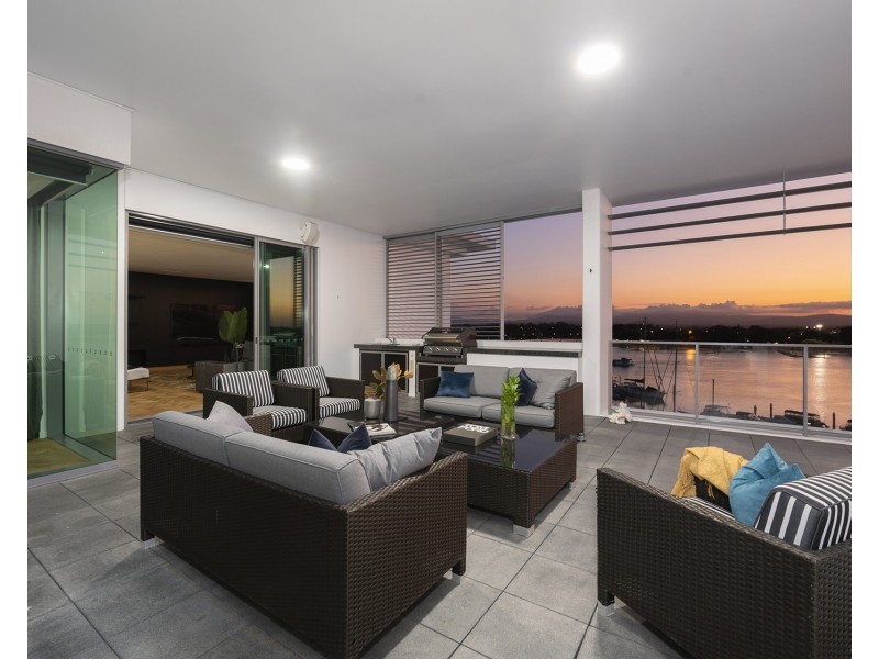 2601/2 Ephraim Island, Paradise Point QLD 4216