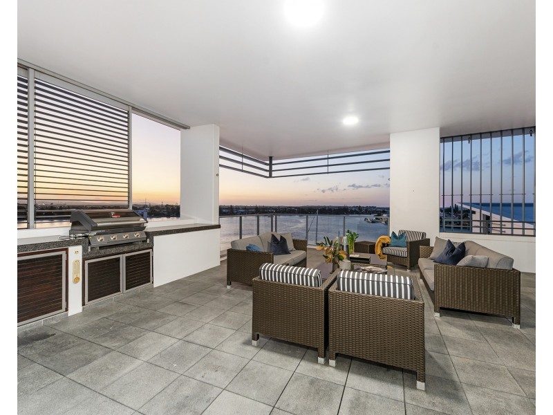 2601/2 Ephraim Island, Paradise Point QLD 4216