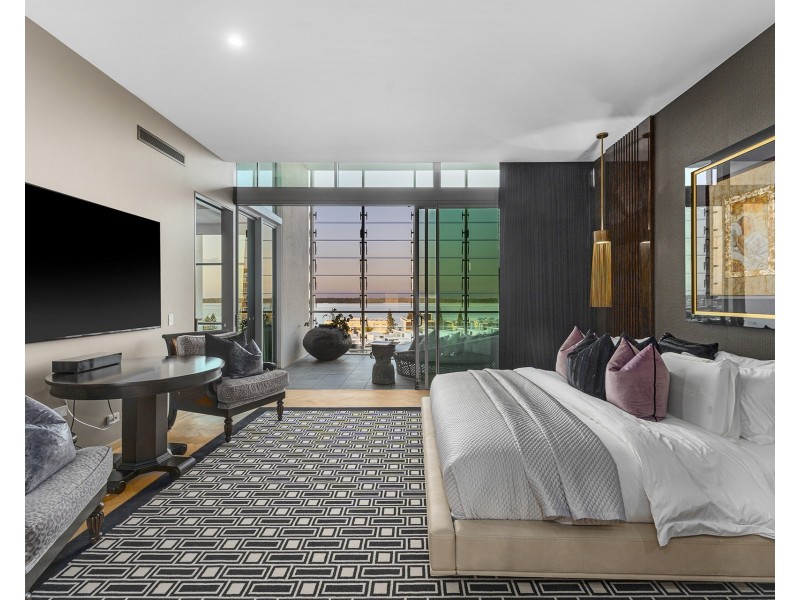 2601/2 Ephraim Island, Paradise Point QLD 4216