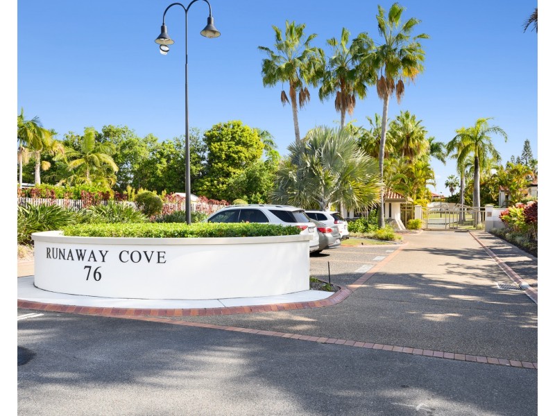 50/76 Bayview Street, Runaway Bay QLD 4216