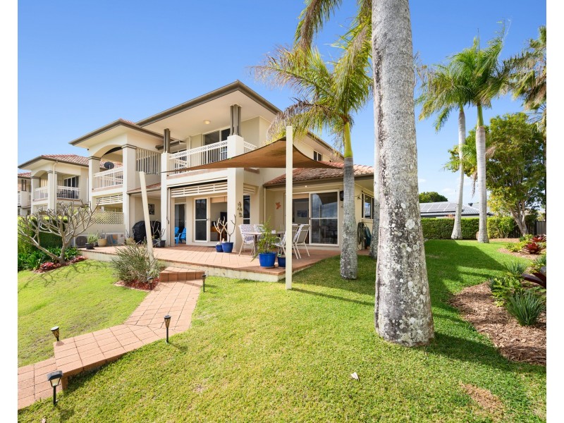 50/76 Bayview Street, Runaway Bay QLD 4216