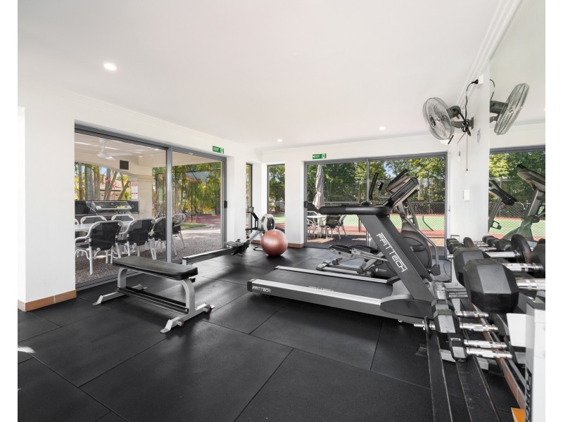 50/76 Bayview Street, Runaway Bay QLD 4216