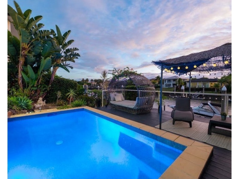 7413 Ellensbrook Drive, Hope Island QLD 4212