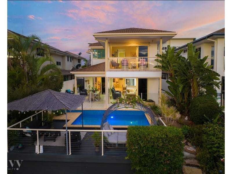 7413 Ellensbrook Drive, Hope Island QLD 4212