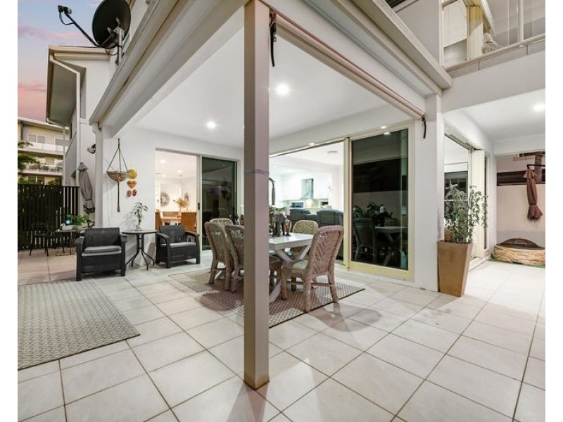 7413 Ellensbrook Drive, Hope Island QLD 4212