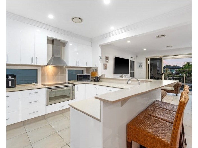 7413 Ellensbrook Drive, Hope Island QLD 4212