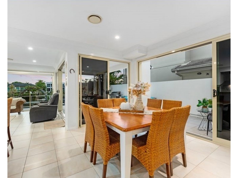 7413 Ellensbrook Drive, Hope Island QLD 4212