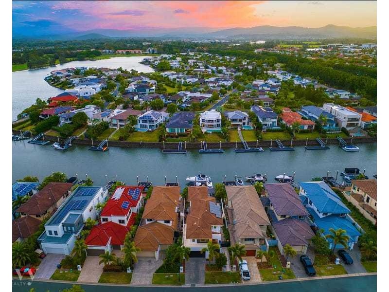 7413 Ellensbrook Drive, Hope Island QLD 4212