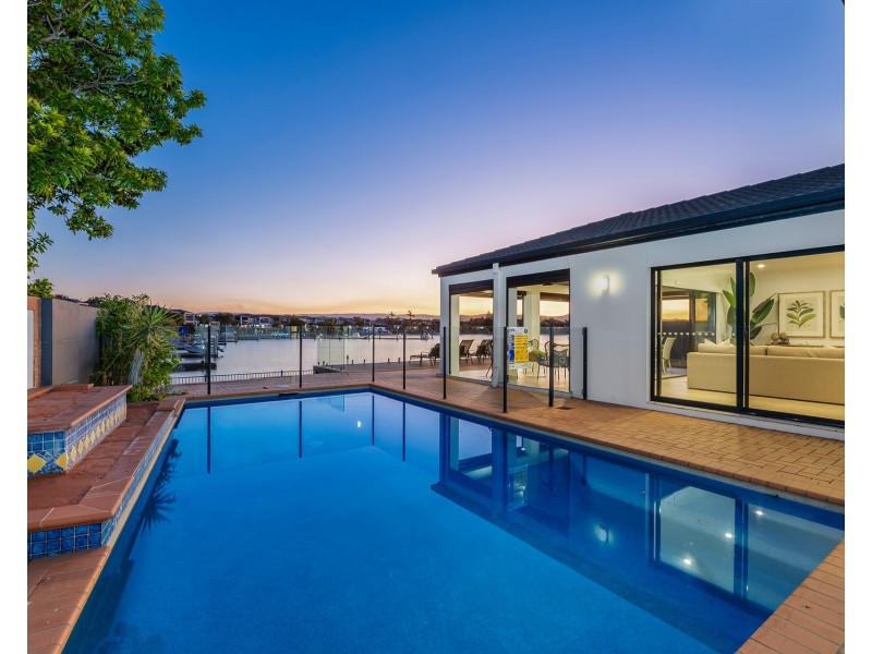 4 Sabrina Avenue, Helensvale QLD 4212