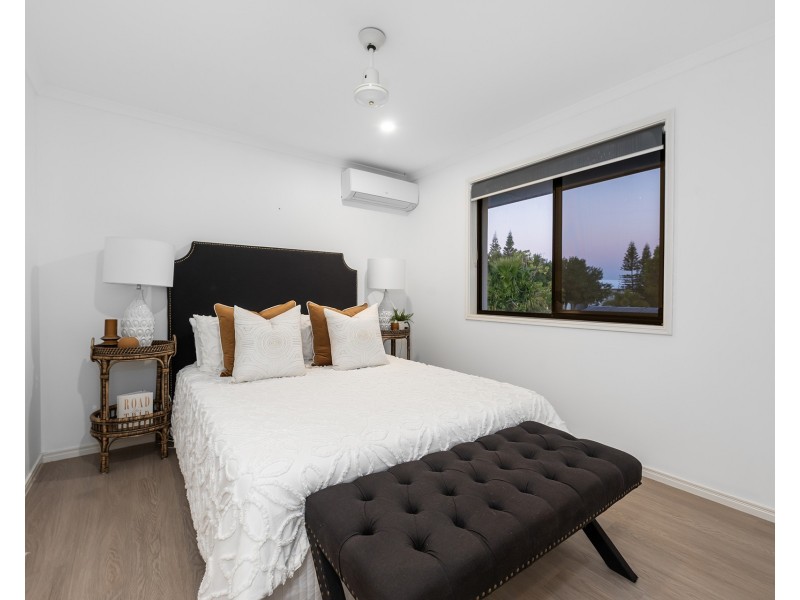 4 Sabrina Avenue, Helensvale QLD 4212