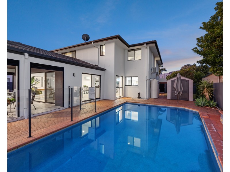 4 Sabrina Avenue, Helensvale QLD 4212