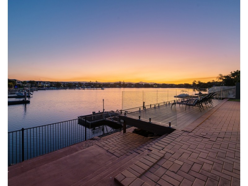 4 Sabrina Avenue, Helensvale QLD 4212