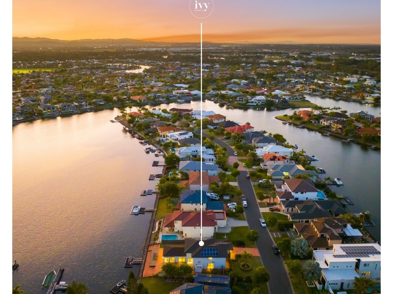 4 Sabrina Avenue, Helensvale QLD 4212