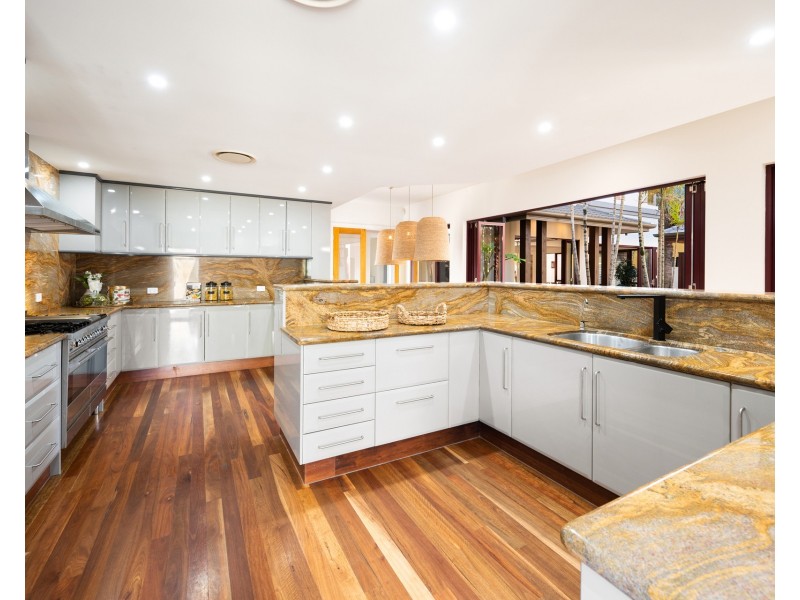 3118 Riverleigh Drive, Hope Island QLD 4212