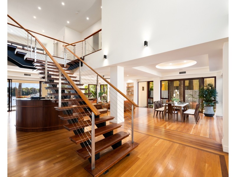 3118 Riverleigh Drive, Hope Island QLD 4212