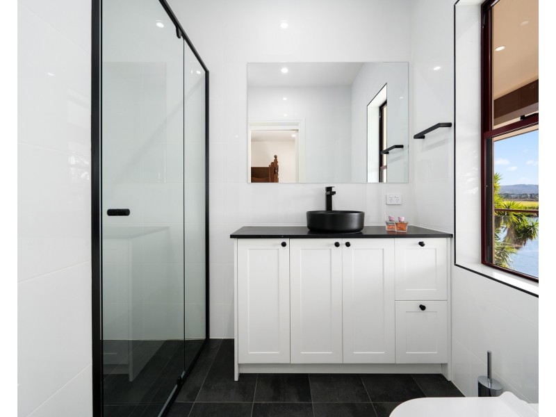 3118 Riverleigh Drive, Hope Island QLD 4212