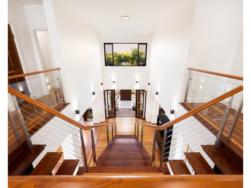 3118 Riverleigh Drive, Hope Island QLD 4212