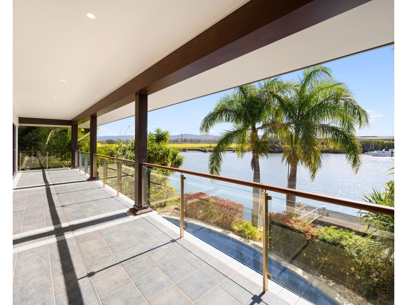 3118 Riverleigh Drive, Hope Island QLD 4212