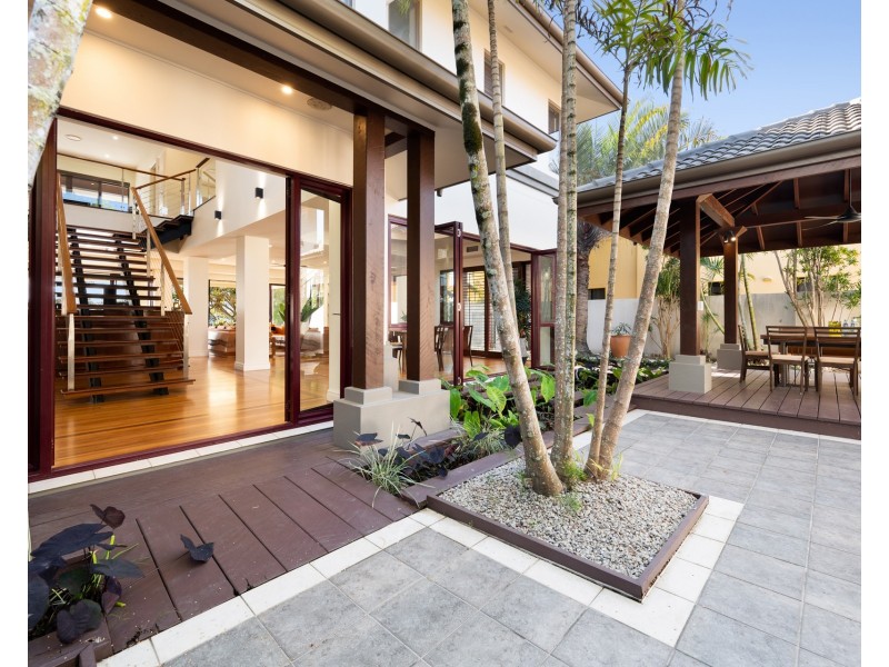 3118 Riverleigh Drive, Hope Island QLD 4212