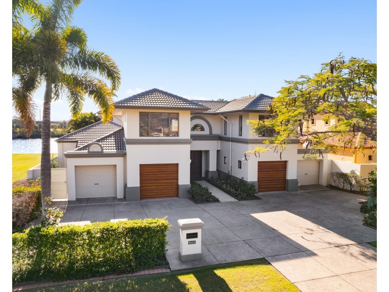 3118 Riverleigh Drive, Hope Island QLD 4212