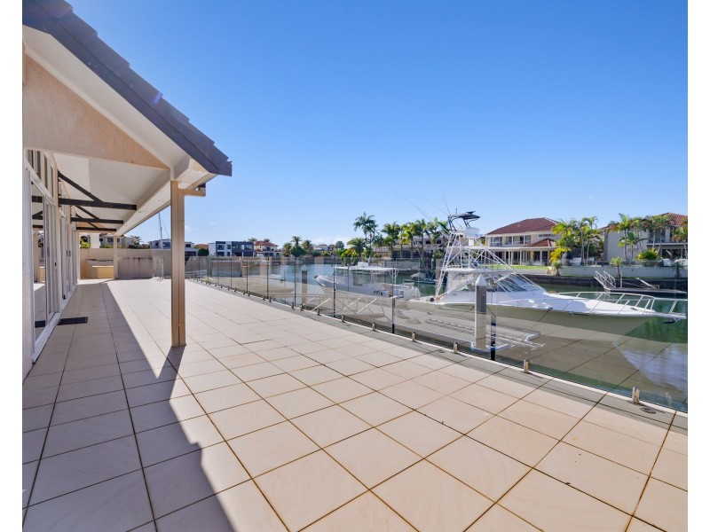 15 Excalibur Court, Sovereign Islands QLD 4216