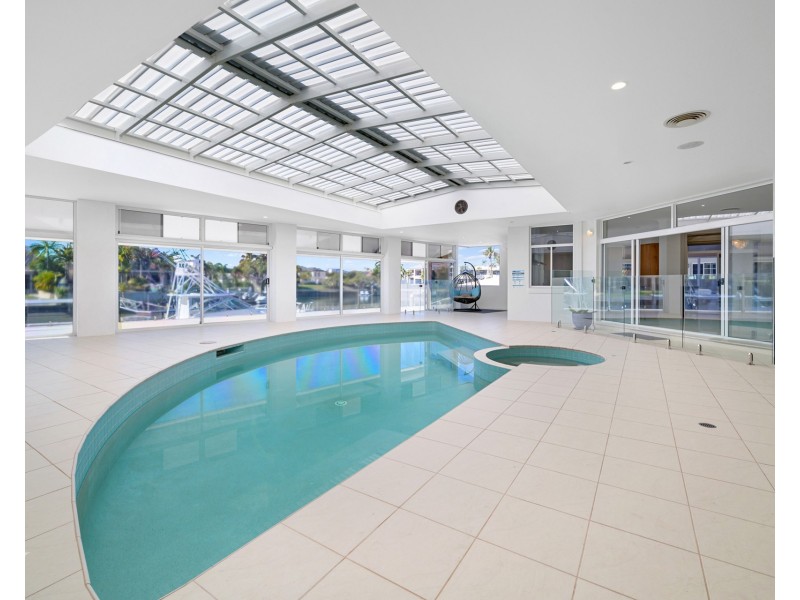 15 Excalibur Court, Sovereign Islands QLD 4216