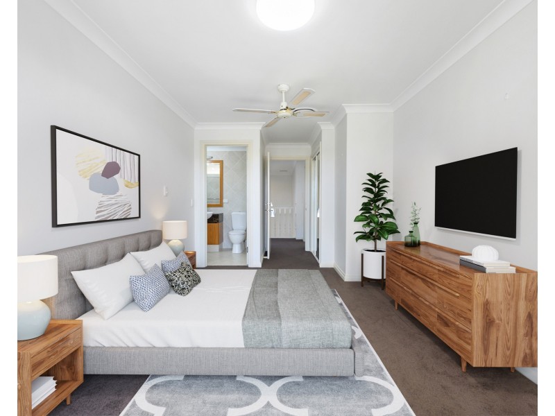 15 Excalibur Court, Sovereign Islands QLD 4216
