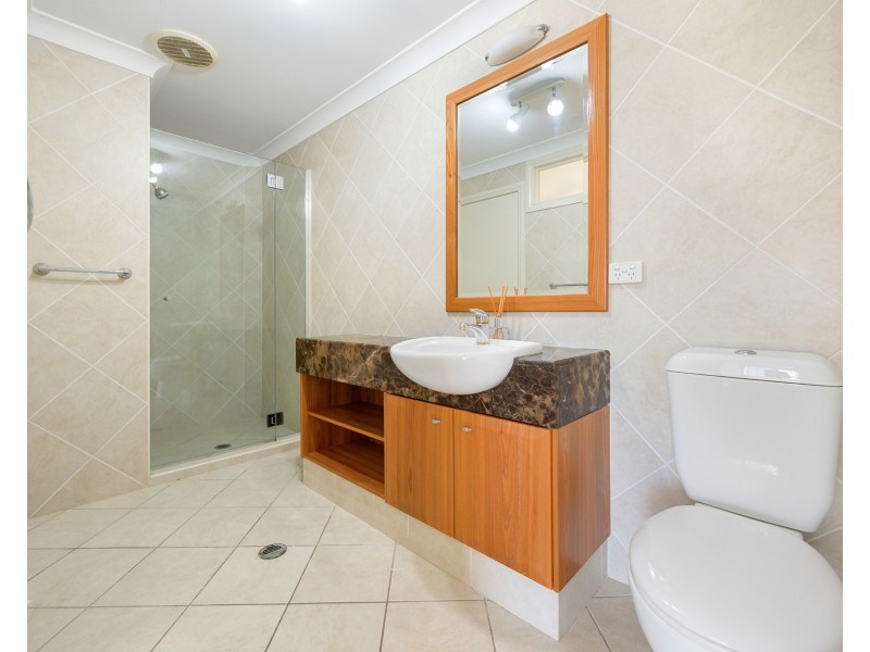 15 Excalibur Court, Sovereign Islands QLD 4216
