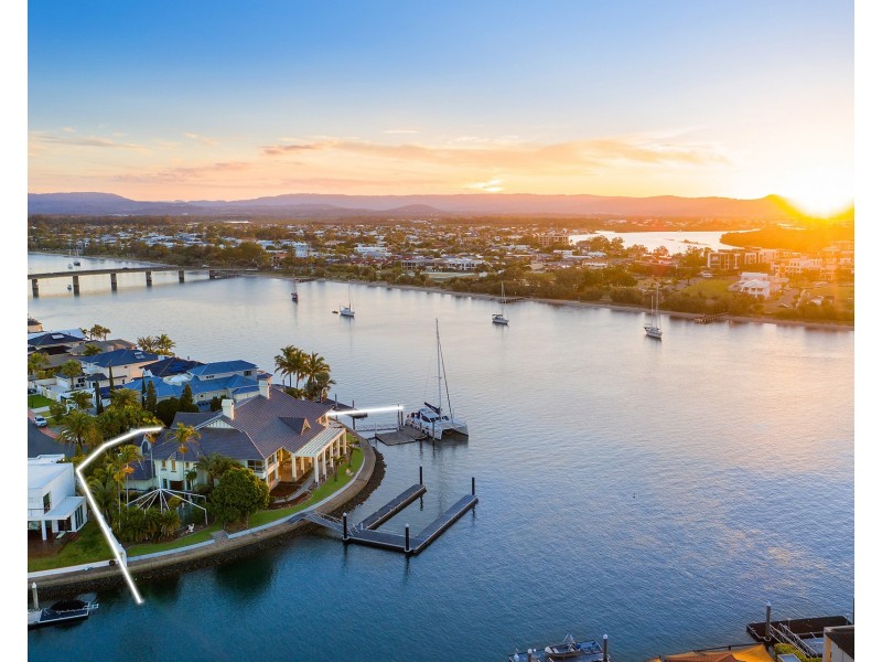 28 Excalibur Court, Sovereign Islands QLD 4216