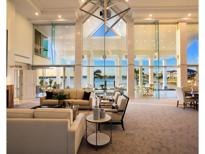 28 Excalibur Court, Sovereign Islands QLD 4216