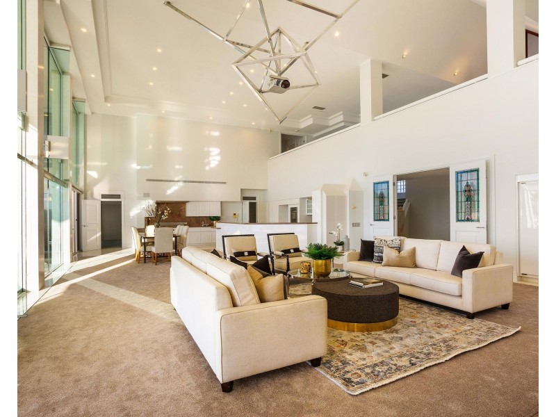 28 Excalibur Court, Sovereign Islands QLD 4216