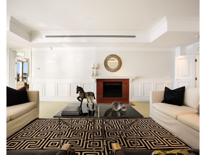 28 Excalibur Court, Sovereign Islands QLD 4216