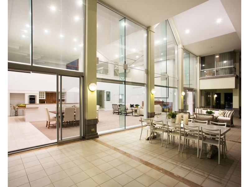 28 Excalibur Court, Sovereign Islands QLD 4216