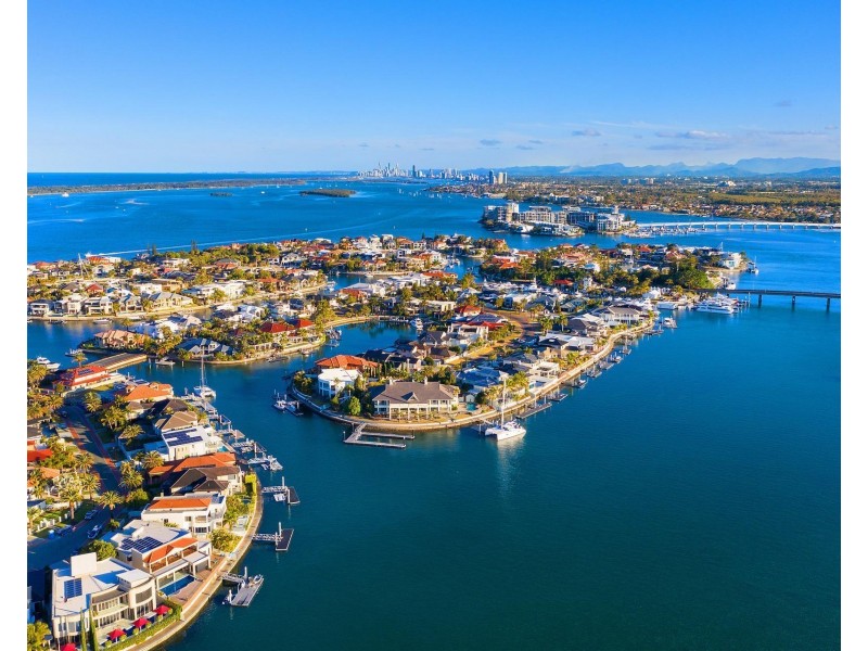 28 Excalibur Court, Sovereign Islands QLD 4216