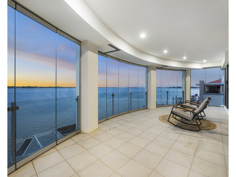 59 The Peninsula, Sovereign Islands QLD 4216