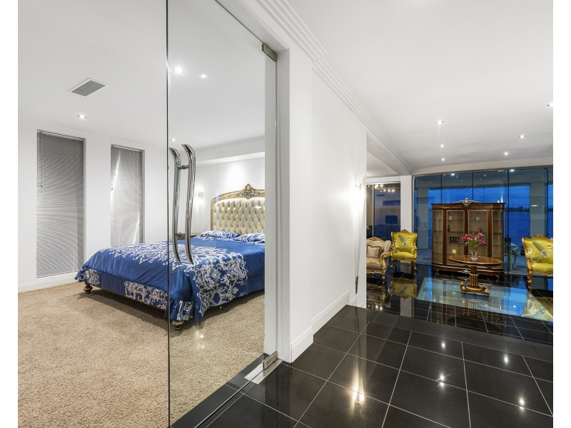 59 The Peninsula, Sovereign Islands QLD 4216