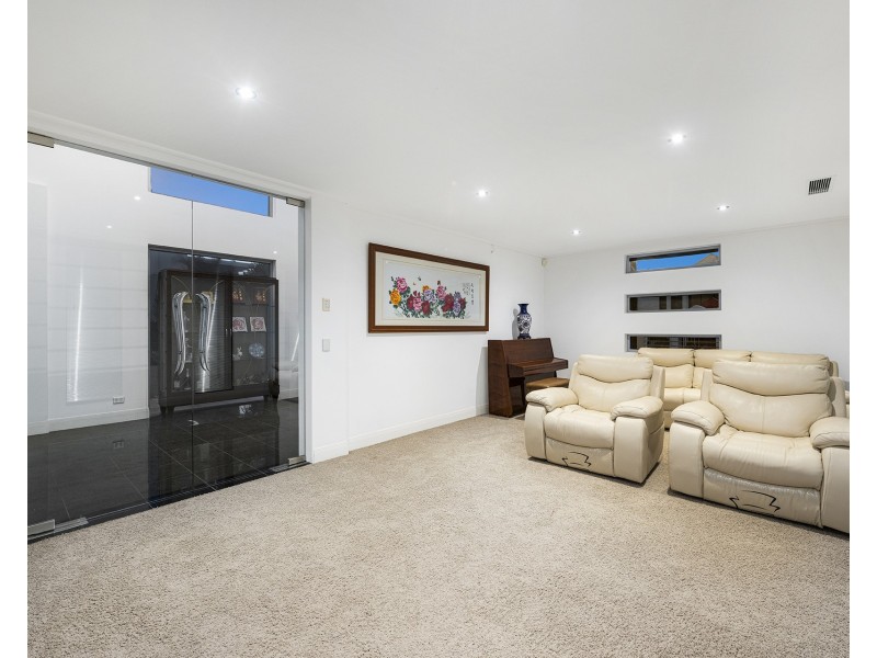 59 The Peninsula, Sovereign Islands QLD 4216