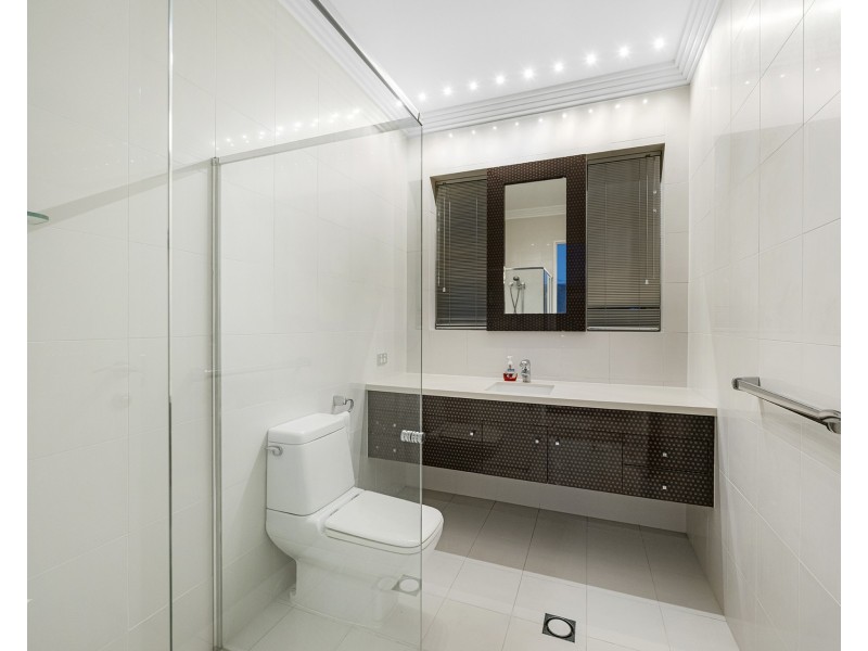 59 The Peninsula, Sovereign Islands QLD 4216