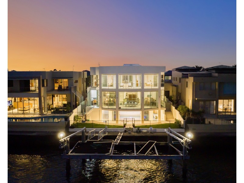 59 The Peninsula, Sovereign Islands QLD 4216