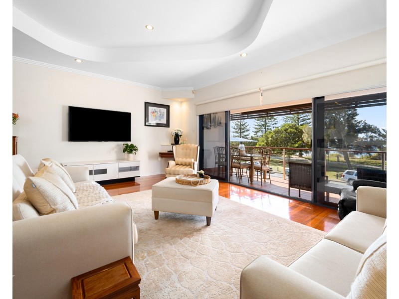 1/60 The Esplanade, Paradise Point QLD 4216