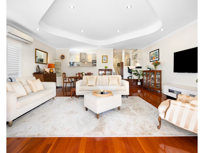 1/60 The Esplanade, Paradise Point QLD 4216