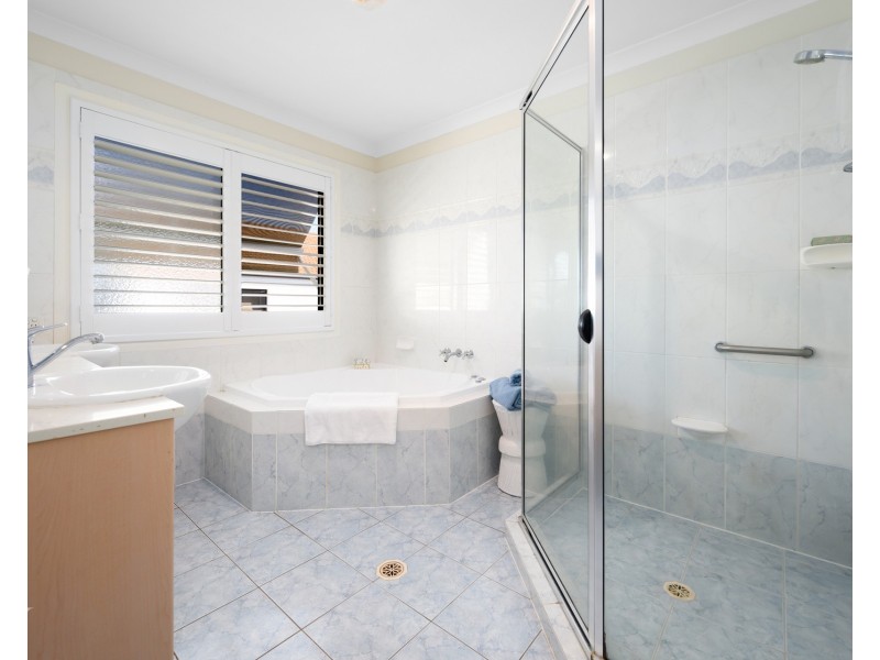 1/60 The Esplanade, Paradise Point QLD 4216