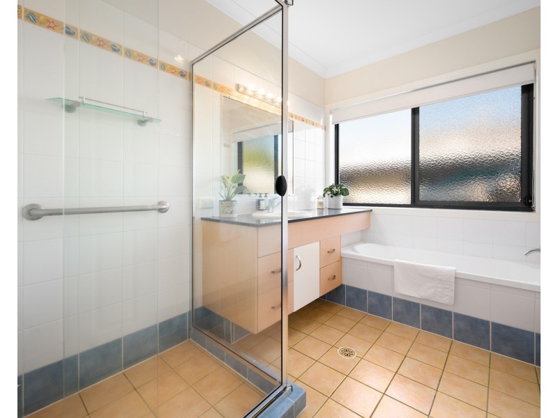 1/60 The Esplanade, Paradise Point QLD 4216