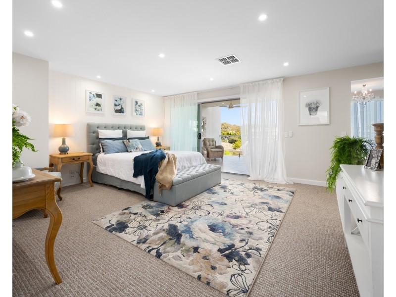 10 Quayside Drive, Helensvale QLD 4212