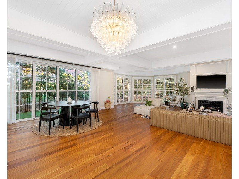 2265 Banksia Lakes Drive, Sanctuary Cove QLD 4212