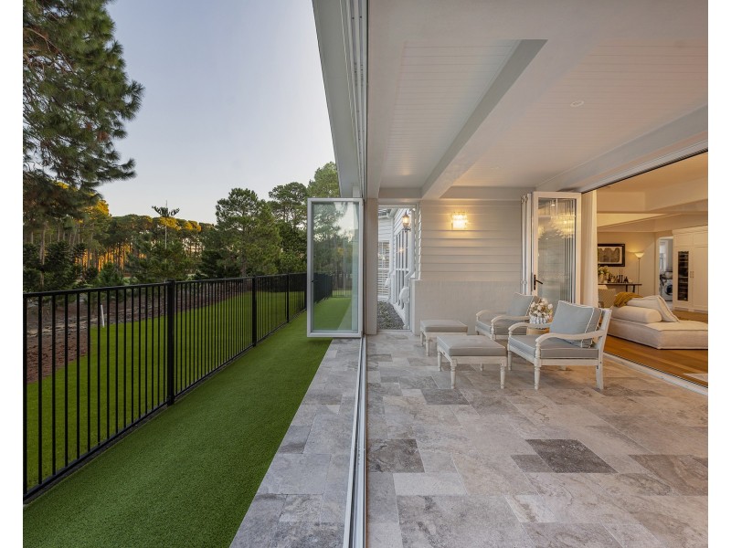 2265 Banksia Lakes Drive, Sanctuary Cove QLD 4212