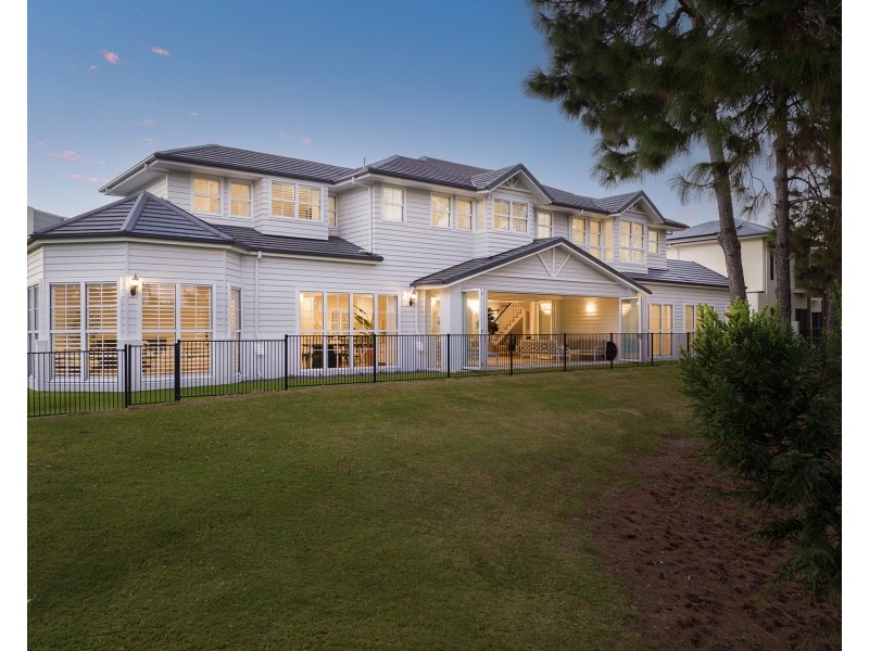 2265 Banksia Lakes Drive, Sanctuary Cove QLD 4212