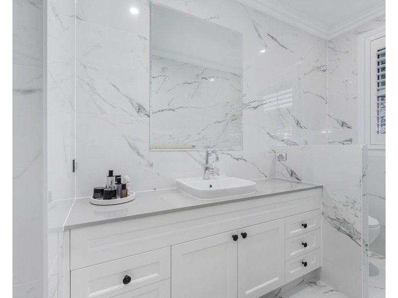 2265 Banksia Lakes Drive, Sanctuary Cove QLD 4212