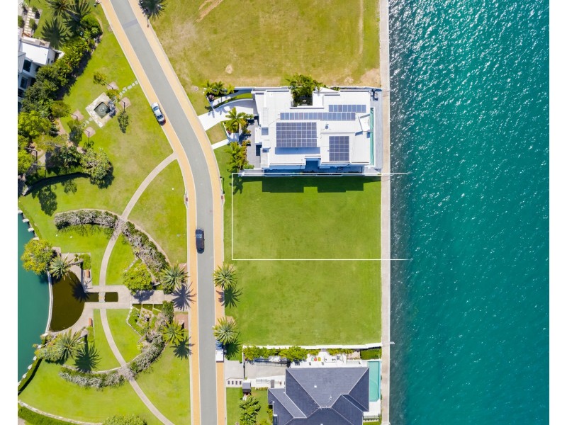 11 Parklane Terrace, Sovereign Islands QLD 4216