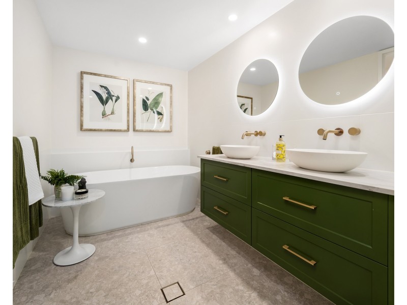 1301/323 Bayview Street, Hollywell QLD 4216